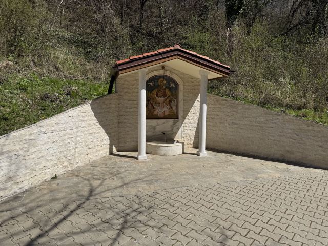 Аязмо Дивотински манастир